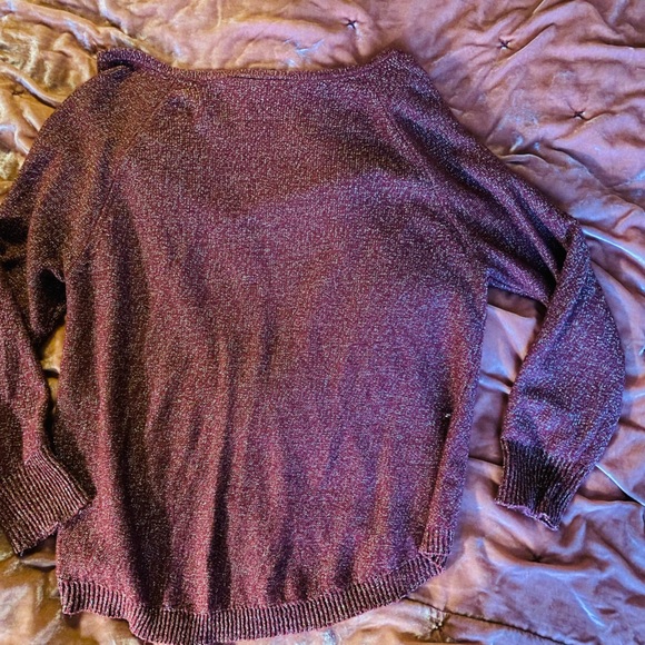 Bisou Bisou Sweater Size LARGE with gold zipper detail. Gold and maroon EUC - Picture 6 of 10